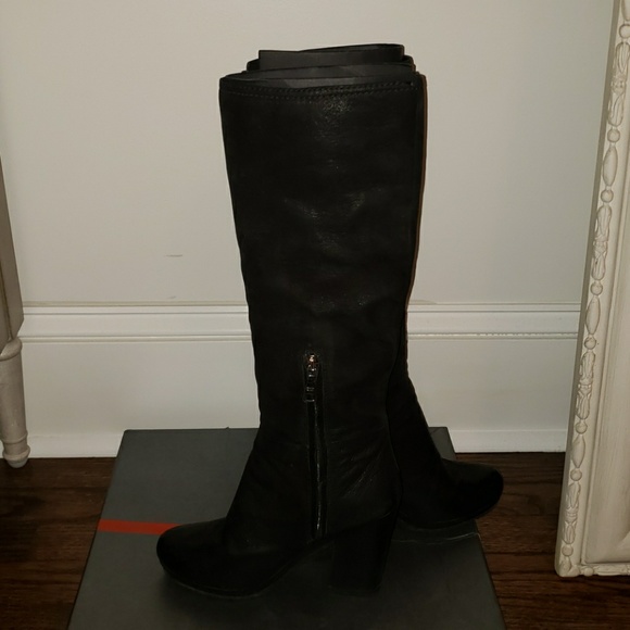 Authentic Prada leather boots. Made in Italy - Picture 5 of 6